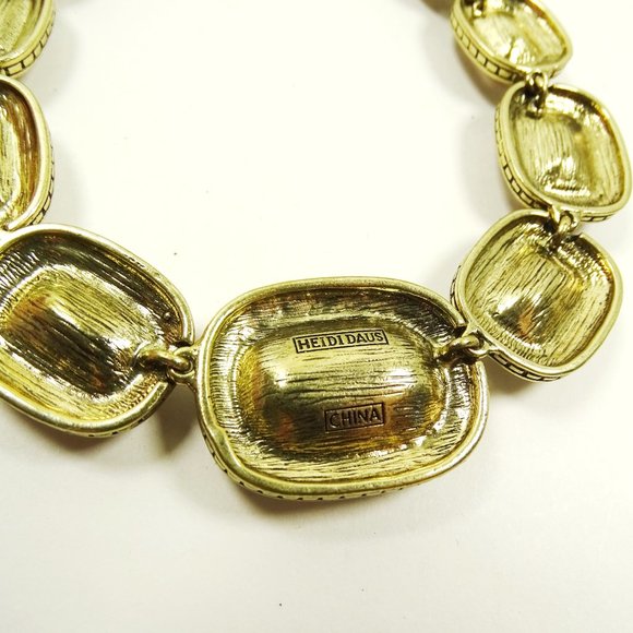 HEIDI DAUS Exquisite Elegance Light Pink Crystal Necklace & Earrings Set - Picture 7 of 12